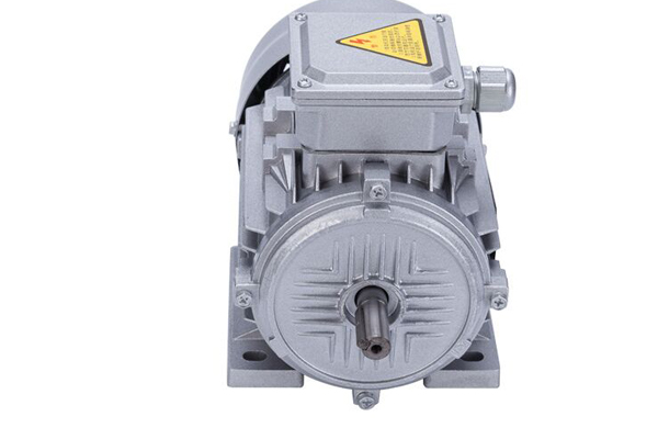 電機斷軸因什么而造成?